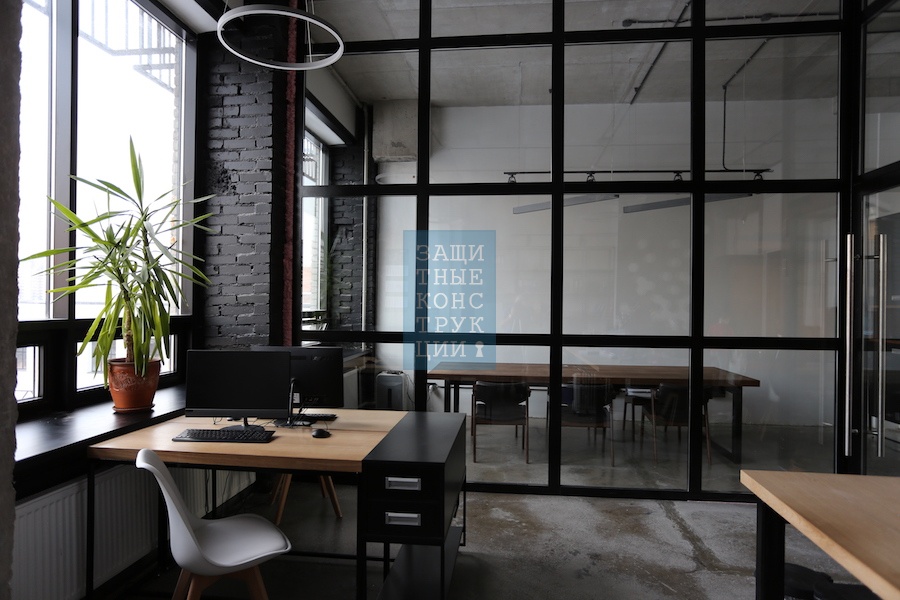 Остекленная противопожарная перегородка