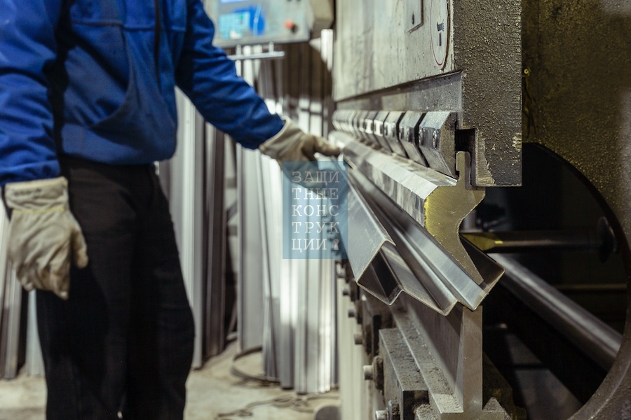 Гибка рамного дверного профиля Гибка рамного дверного профиля